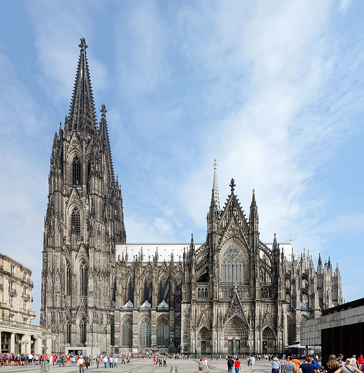 https://commons.wikimedia.org/wiki/File:Cologne_cathedrale_vue_sud.jpg